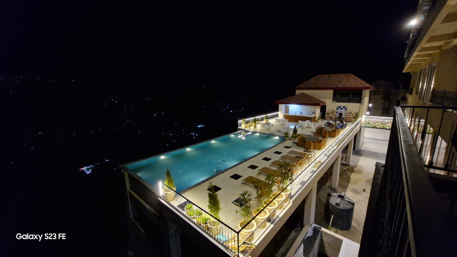 Premium Pool & Valley